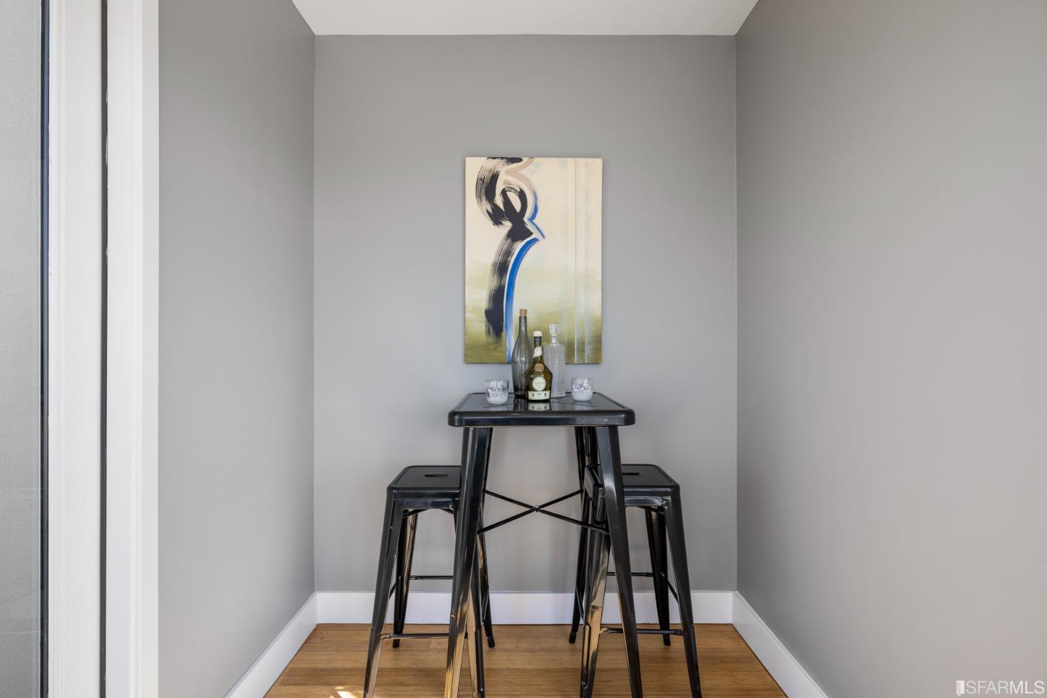 1734 Lombard Street Unit: 8