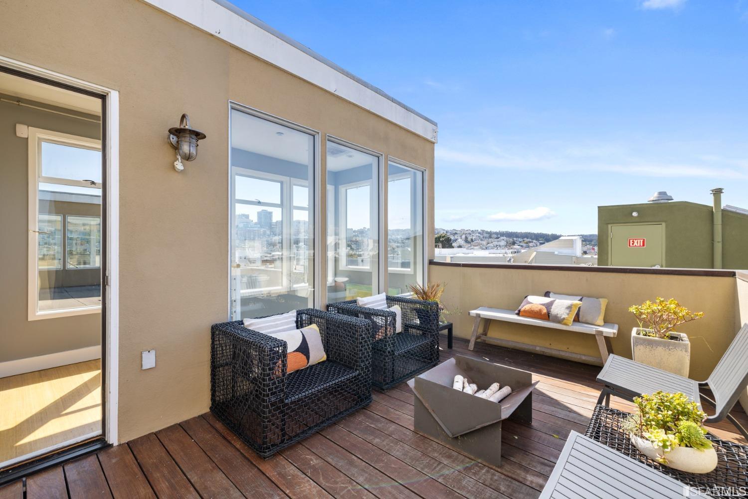 1734 Lombard Street Unit: 8