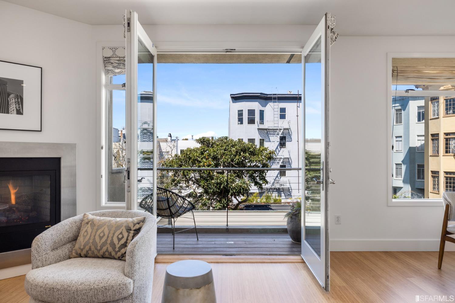 1734 Lombard Street Unit: 8