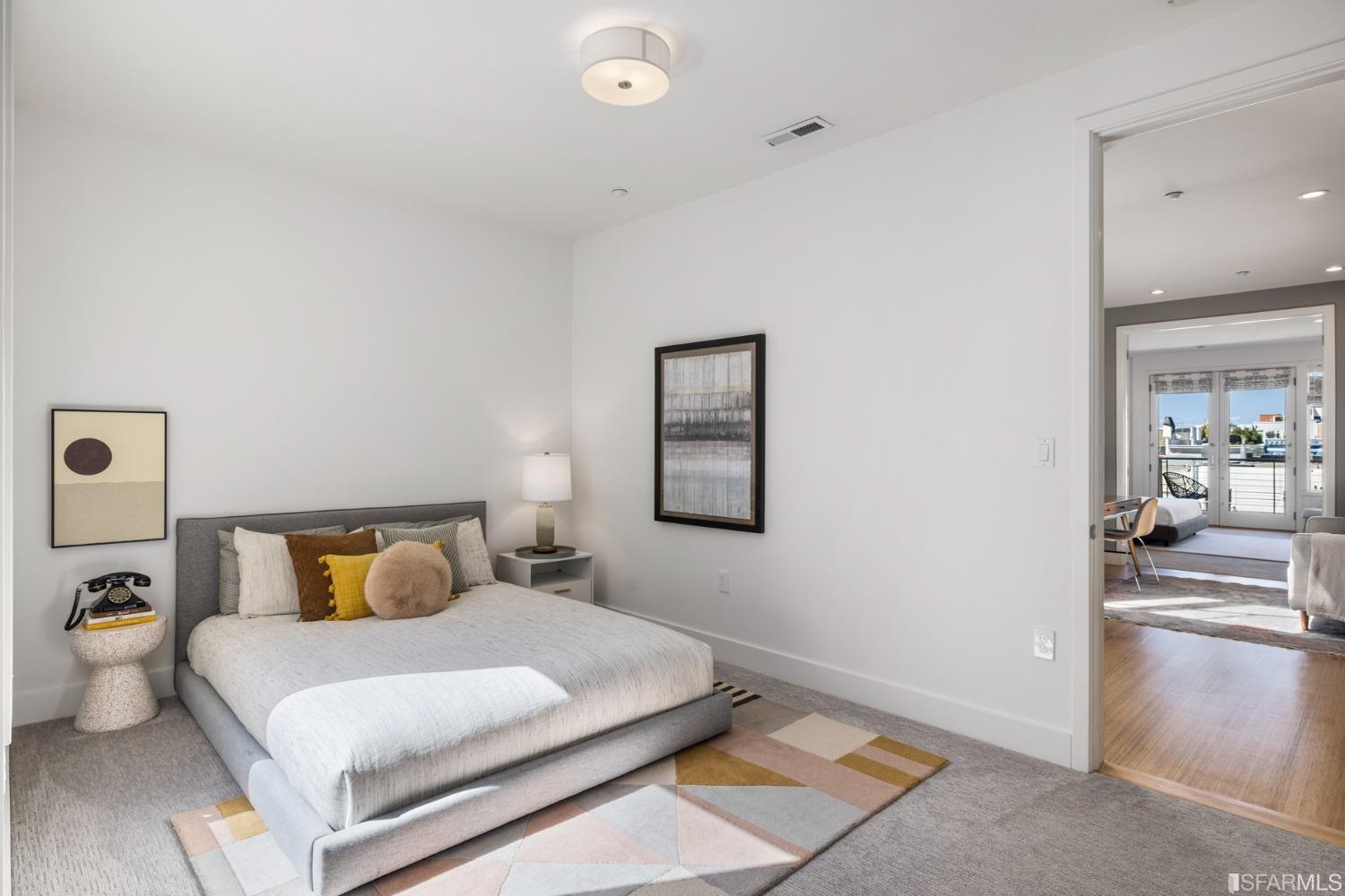 1734 Lombard Street Unit: 8