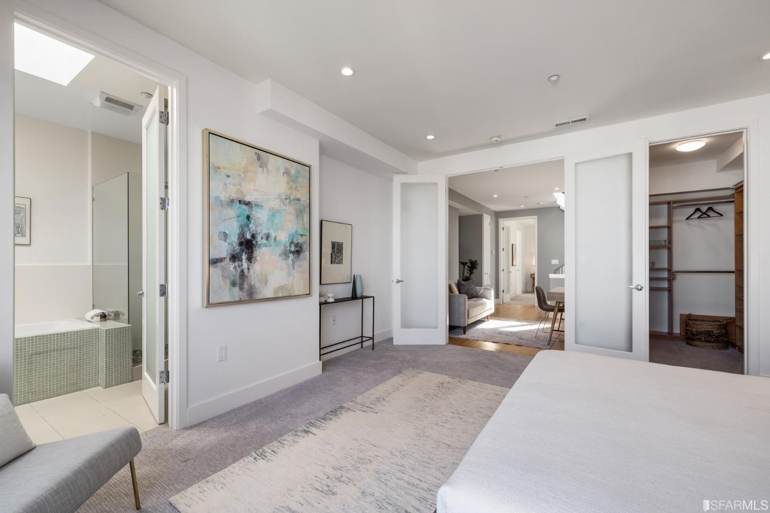 1734 Lombard Street Unit: 8