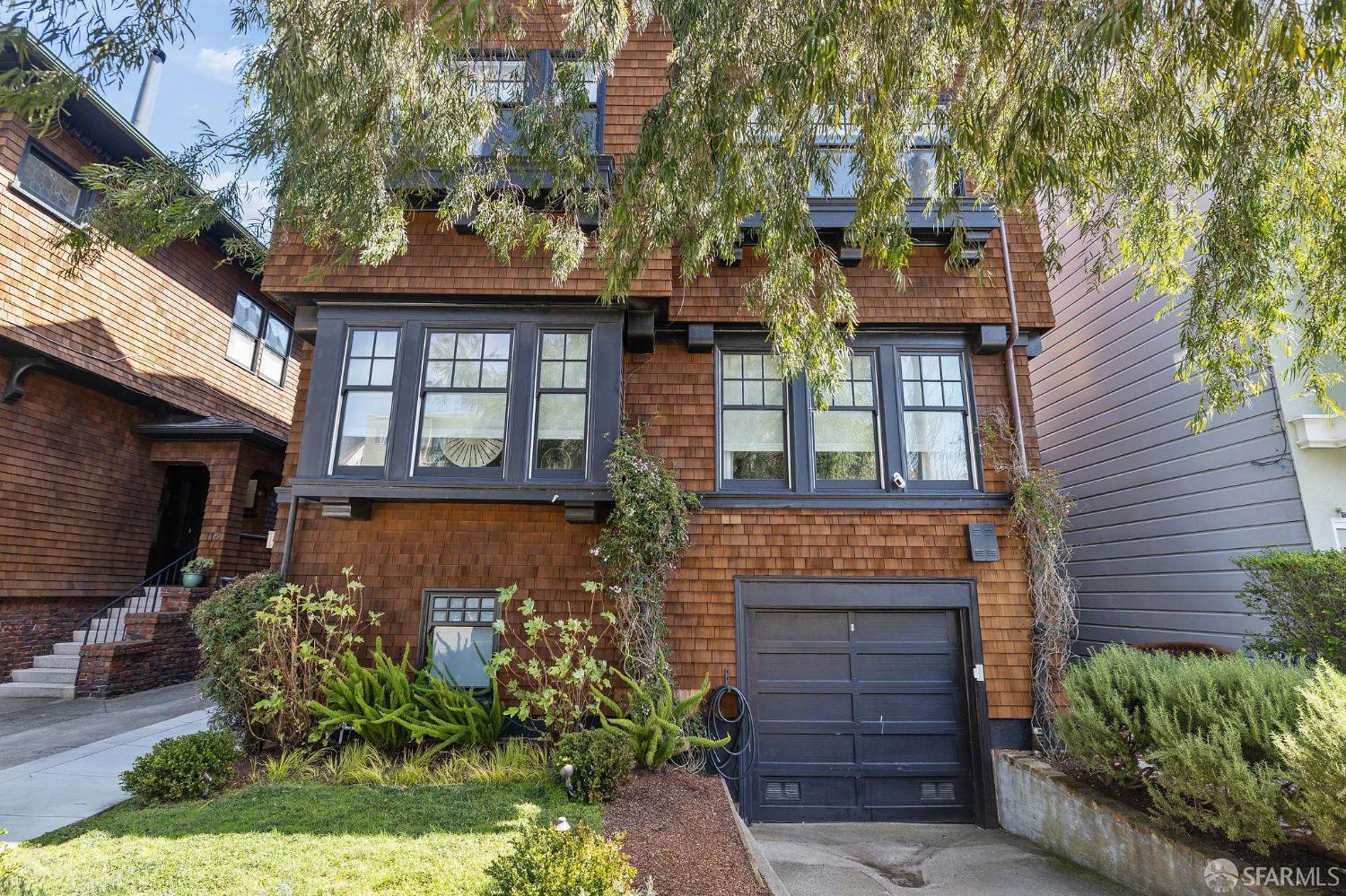 122 Palm Avenue