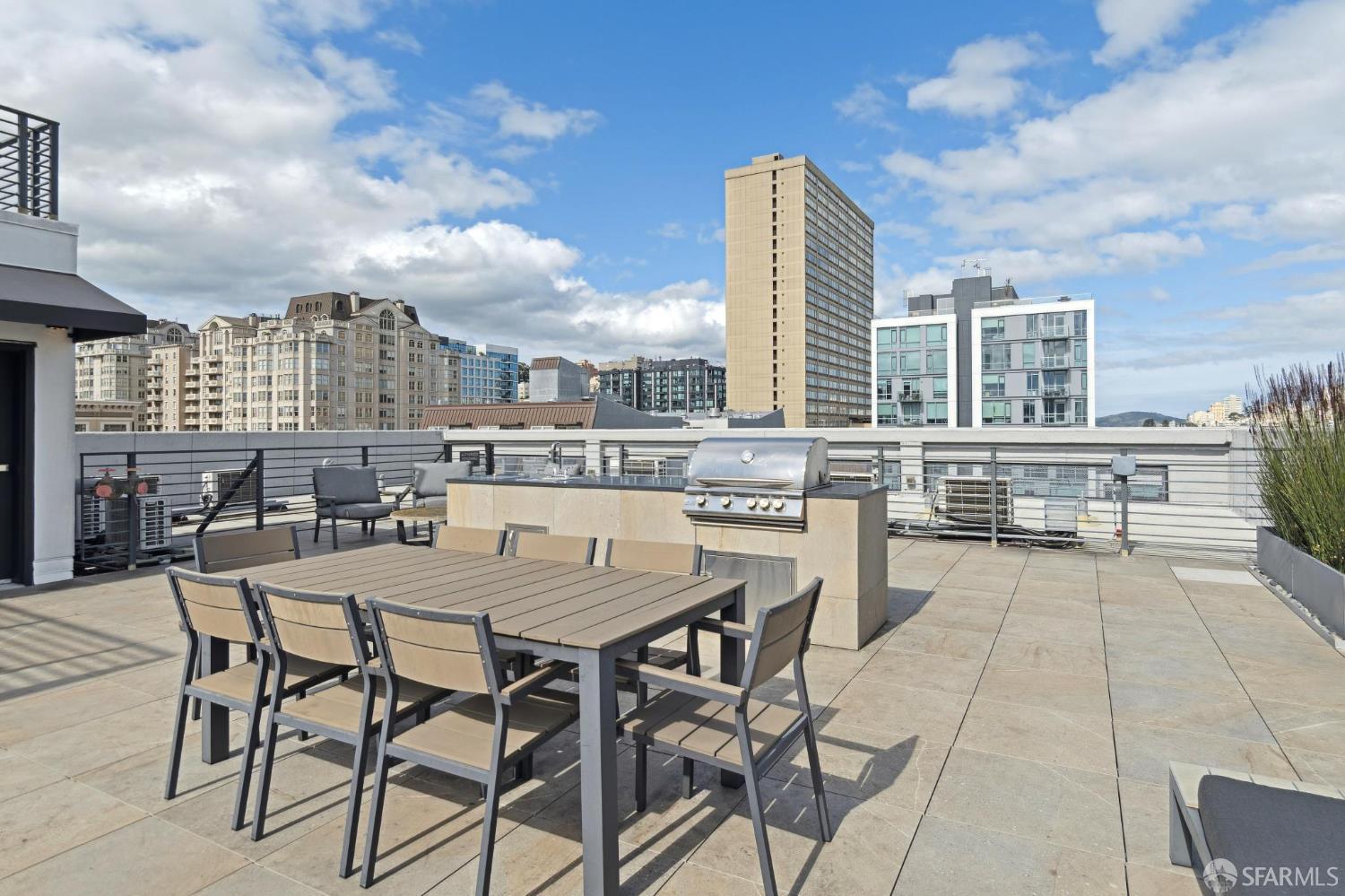 1433 Bush Street # 504