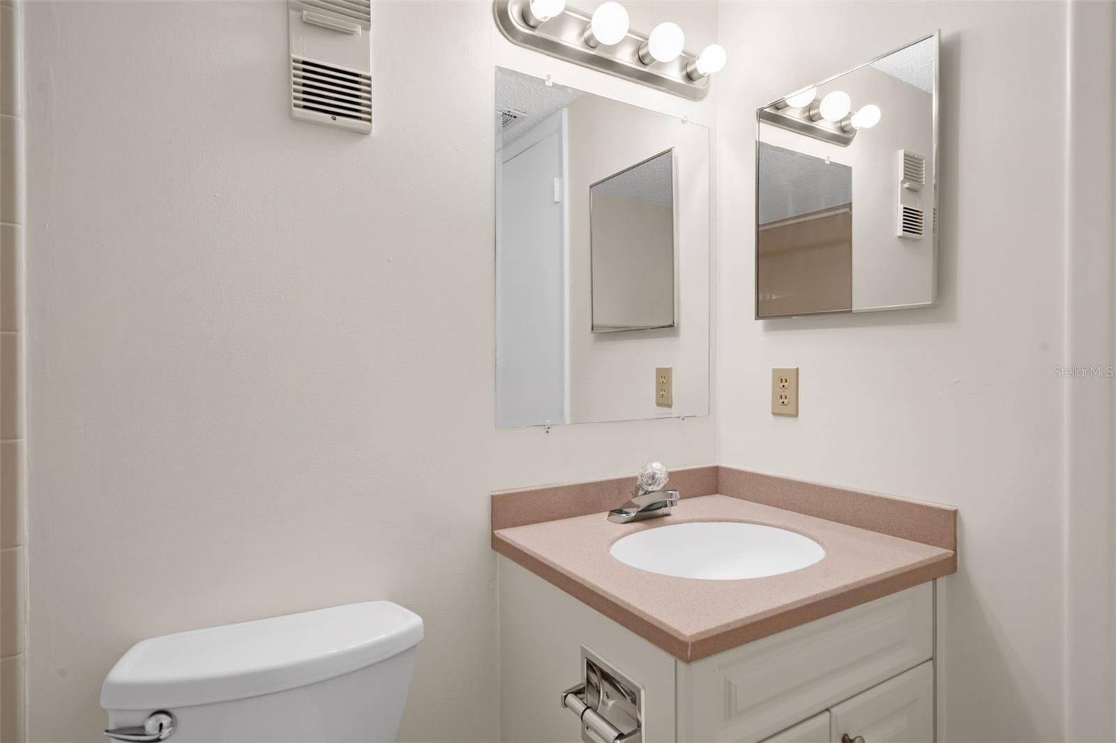 860 VIRGINIA ST #304