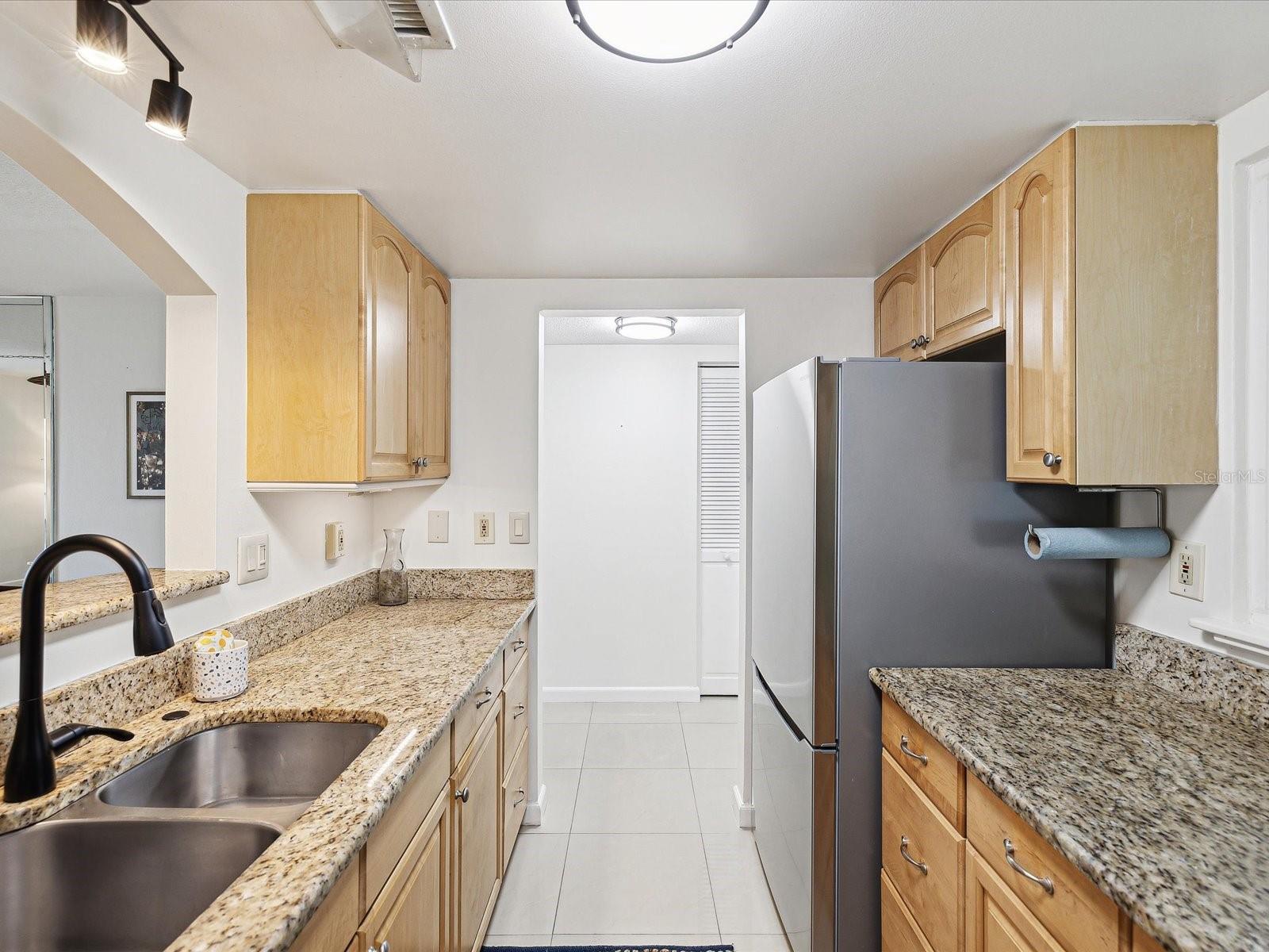 464 N PAULA DR #322