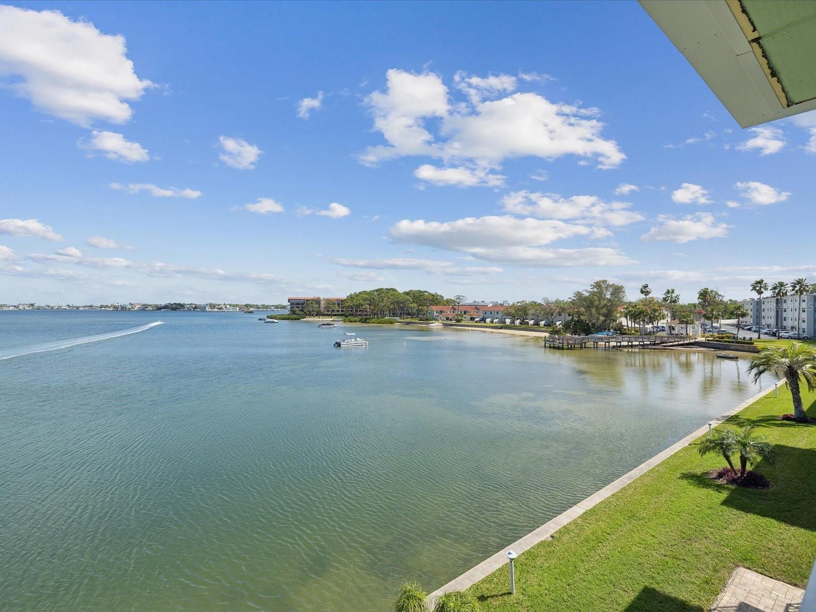 464 N PAULA DR #322