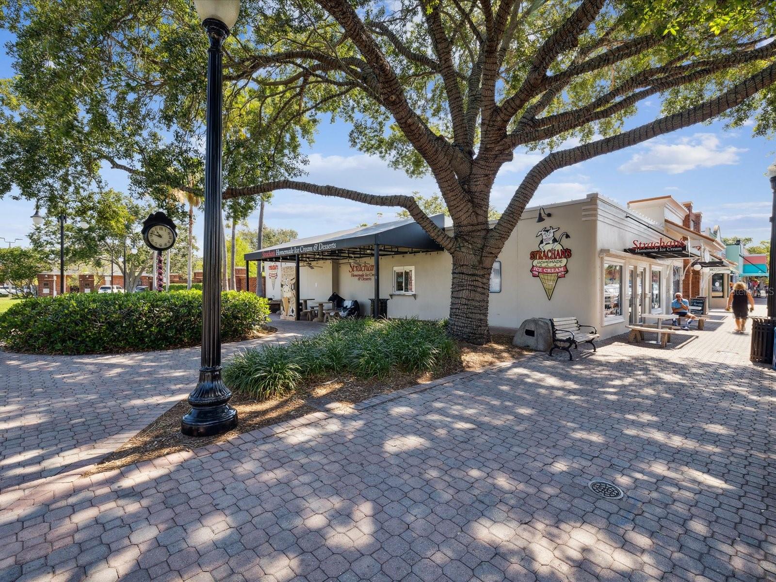 464 N PAULA DR #322