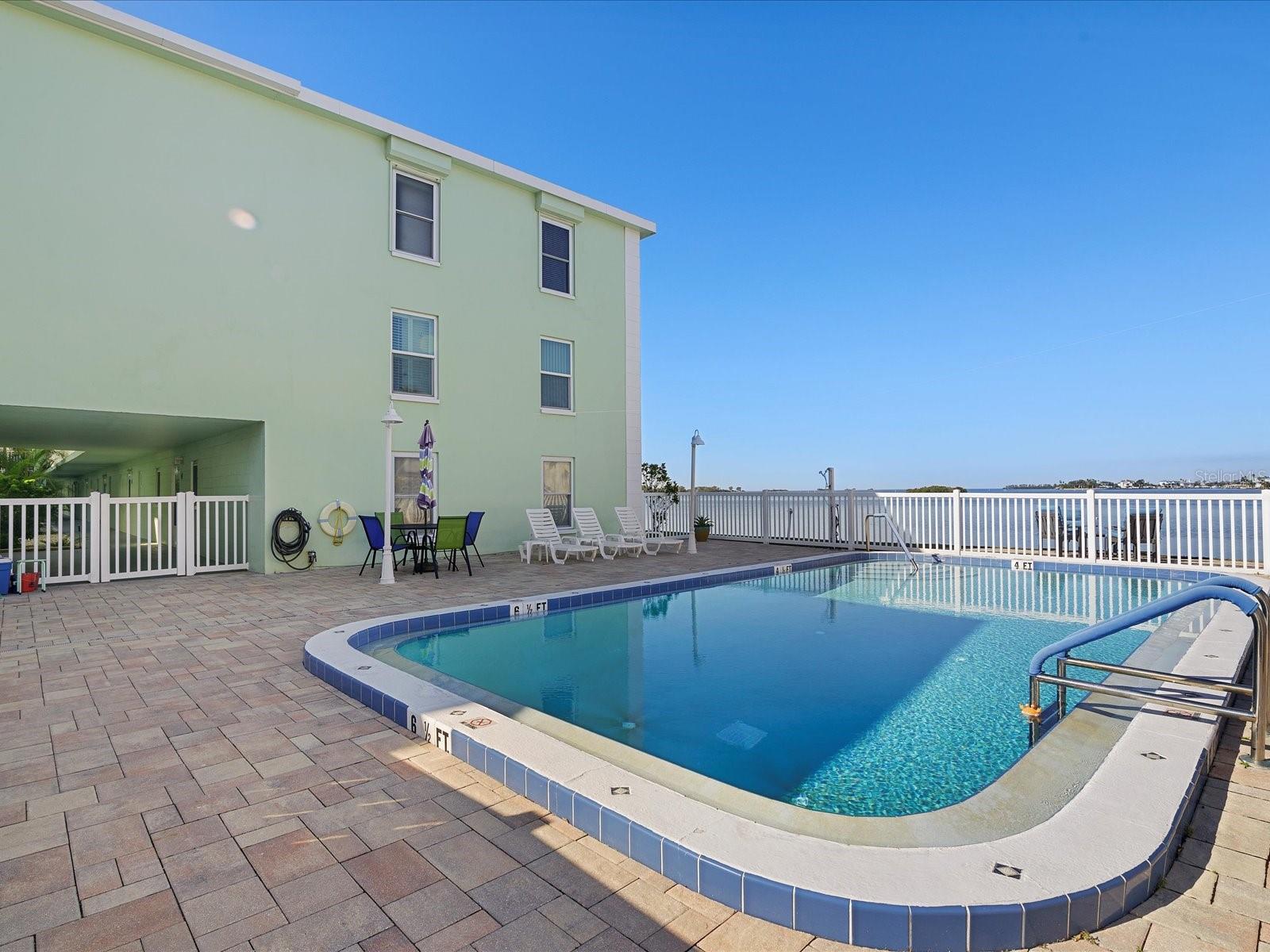 464 N PAULA DR #322