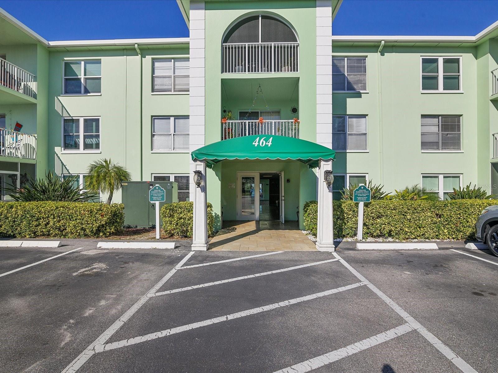 464 N PAULA DR #322