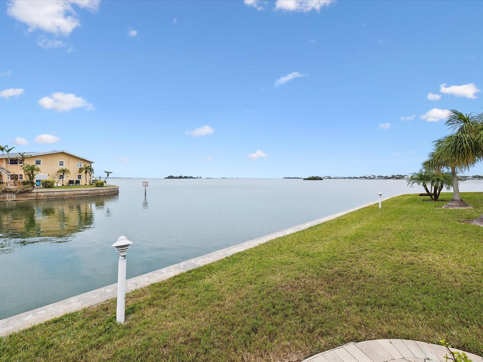 464 N PAULA DR #322
