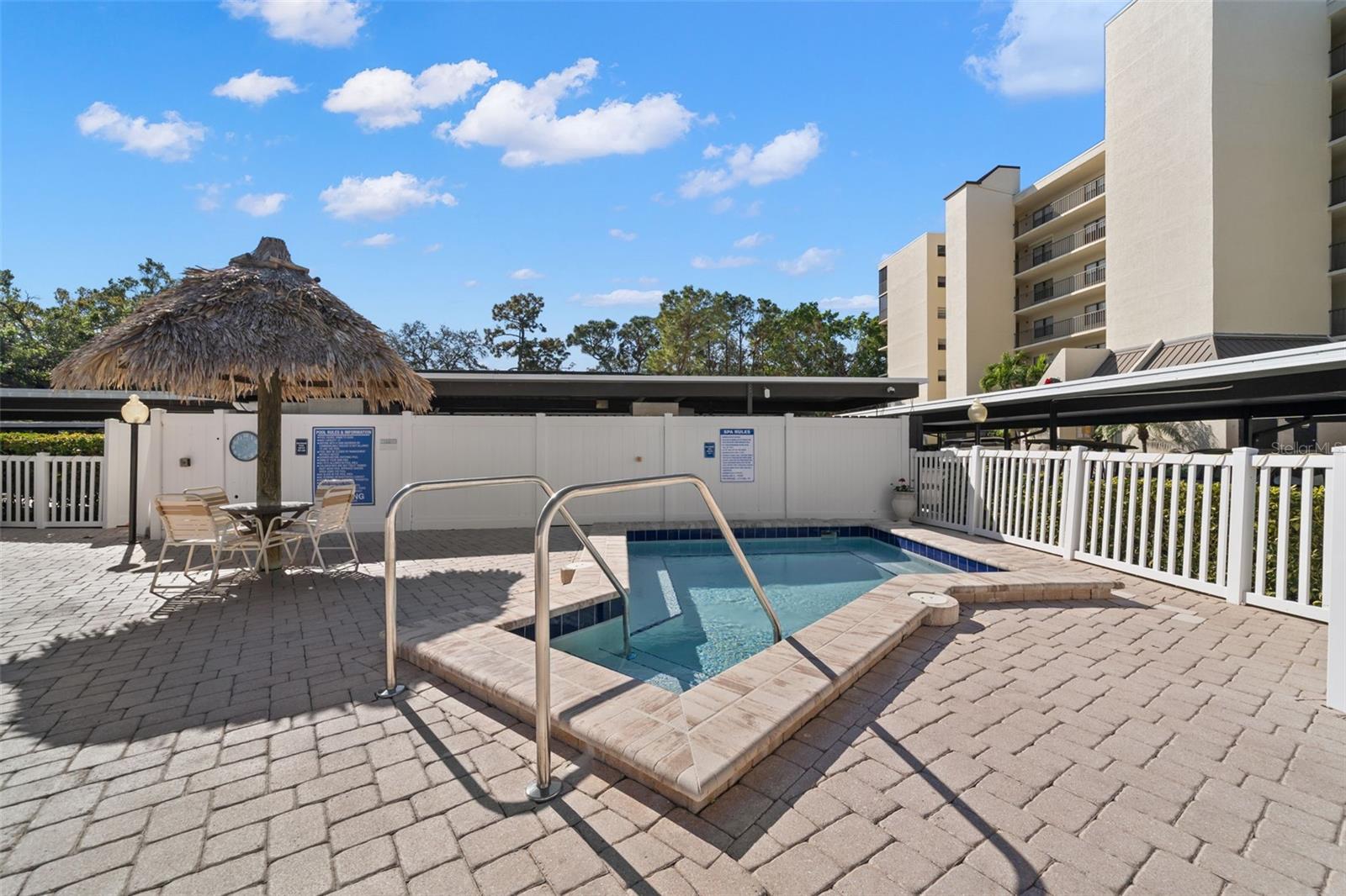 2700 COVE CAY DR #3F
