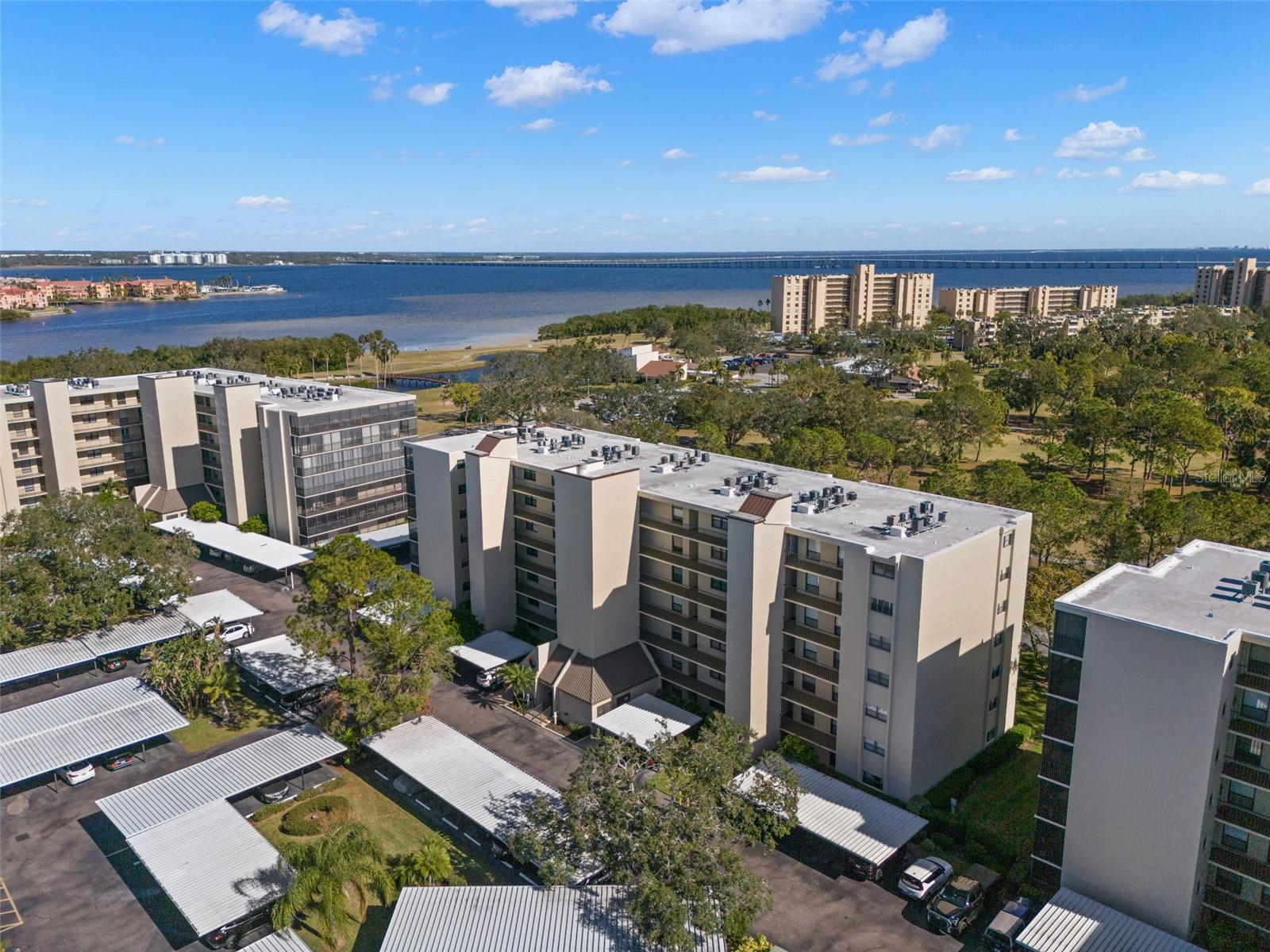 2700 COVE CAY DR #3F