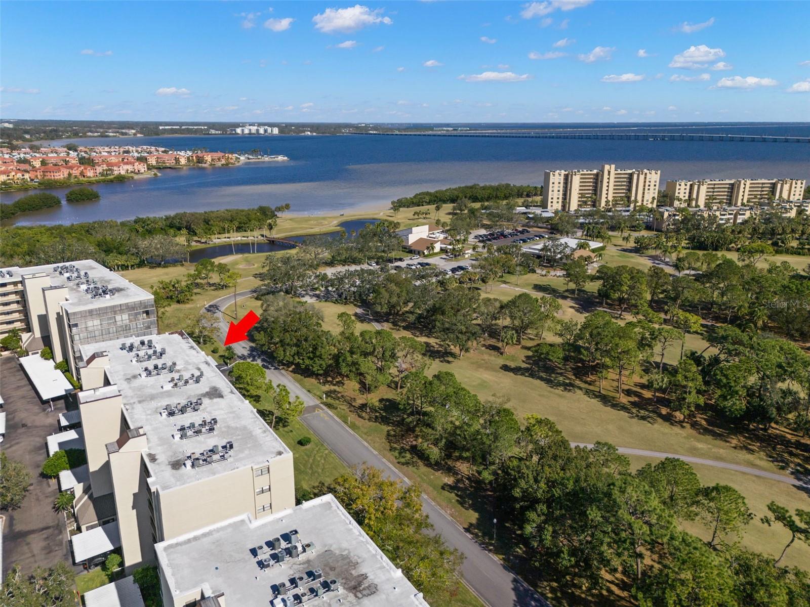 2700 COVE CAY DR #3F