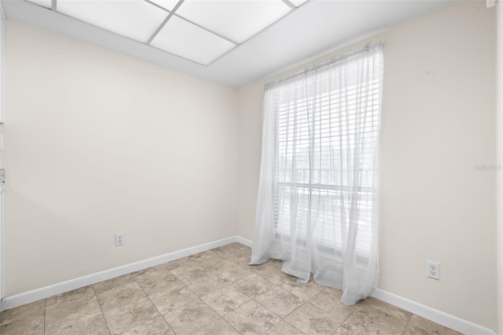 2700 COVE CAY DR #3F