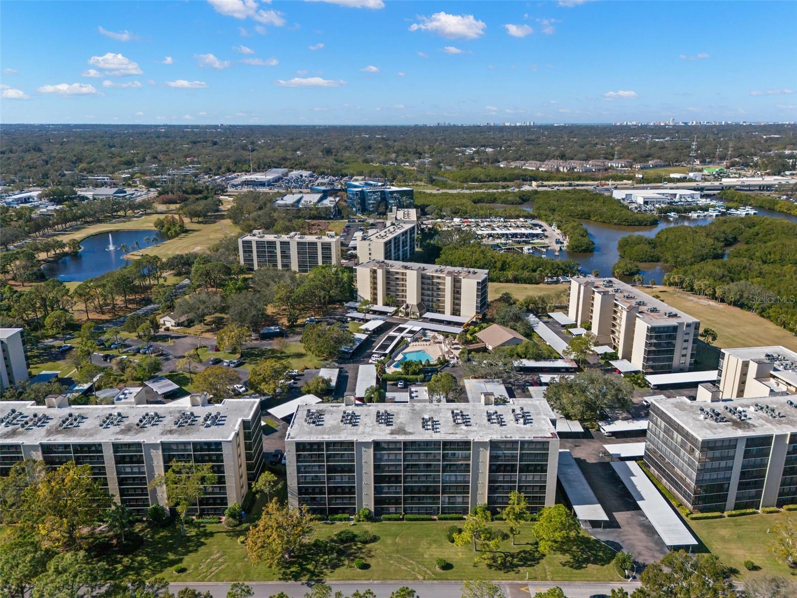 2700 COVE CAY DR #3F