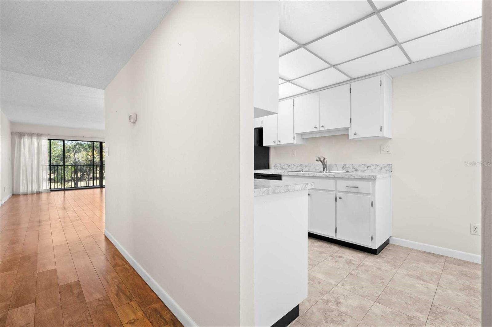 2700 COVE CAY DR #3F