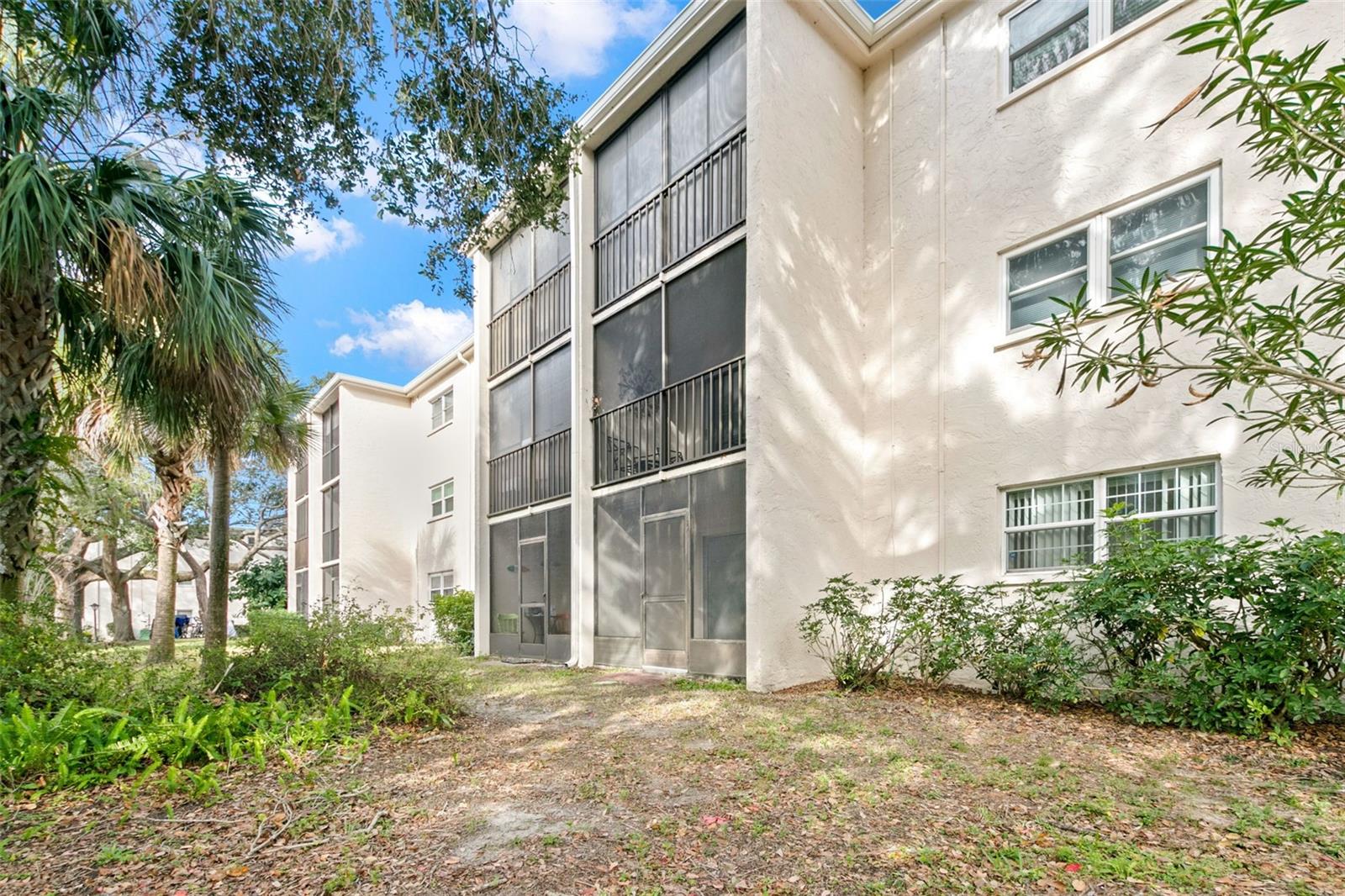 845 MAPLE CT #107