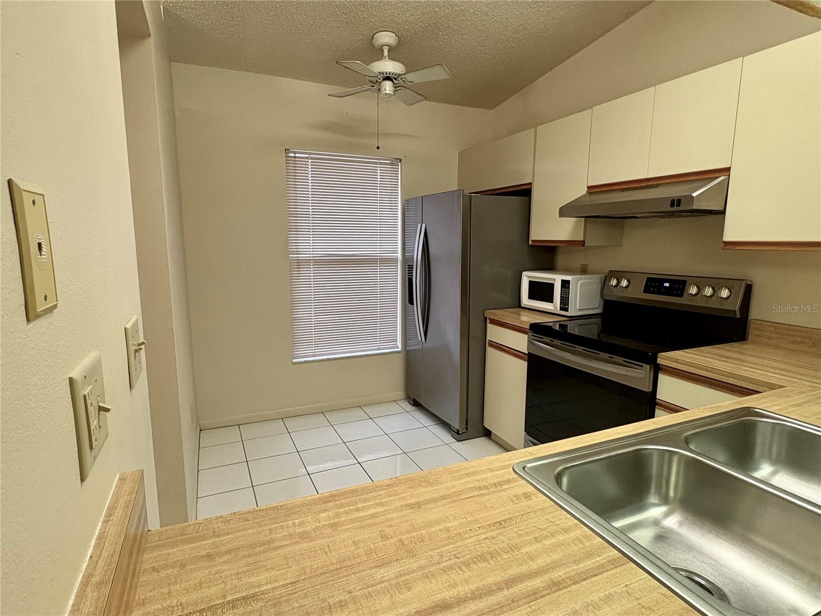 1311 POWDERPUFF DR #1003