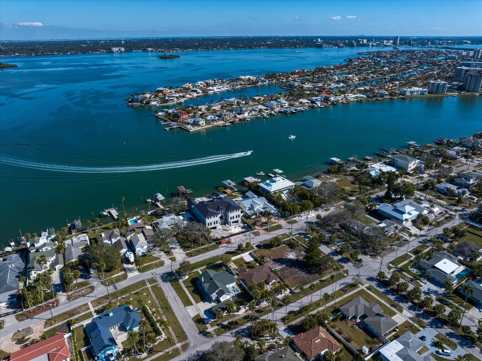 901 BAY ESPLANADE