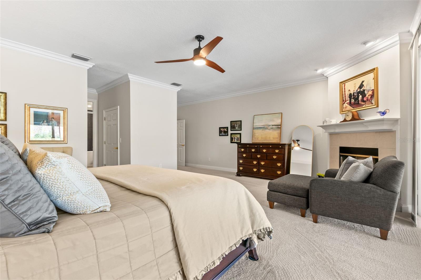 1576 LAGO VISTA BLVD