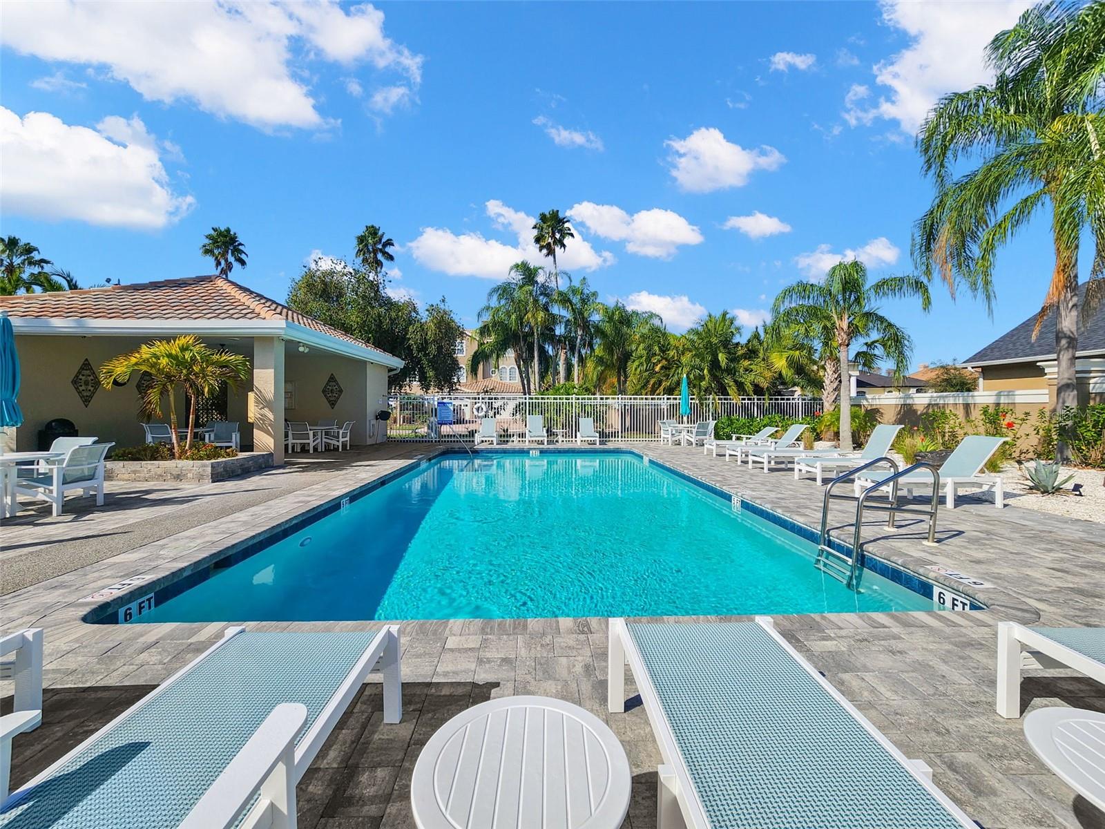 1576 LAGO VISTA BLVD