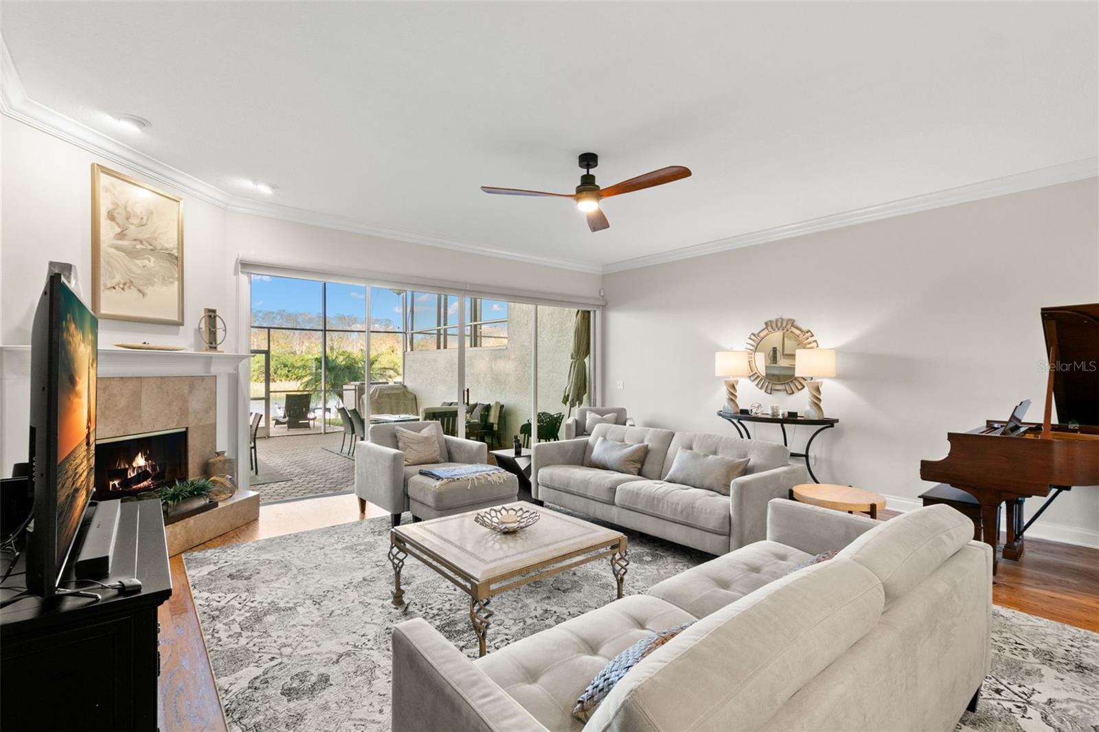 1576 LAGO VISTA BLVD