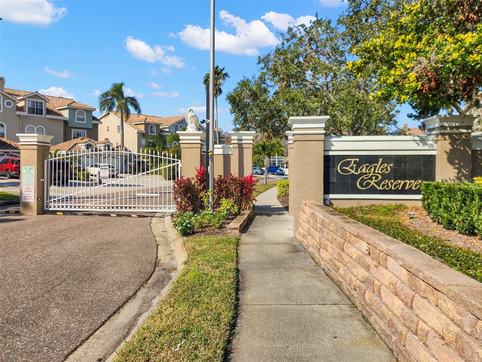 1576 LAGO VISTA BLVD