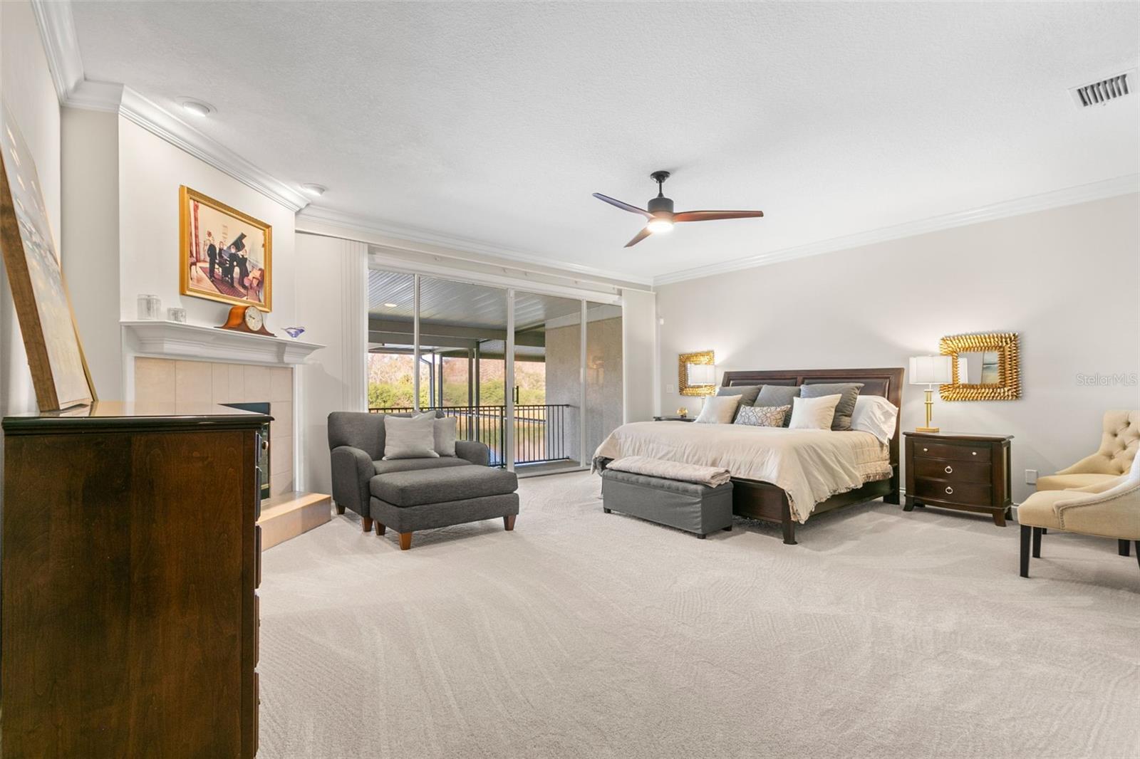 1576 LAGO VISTA BLVD