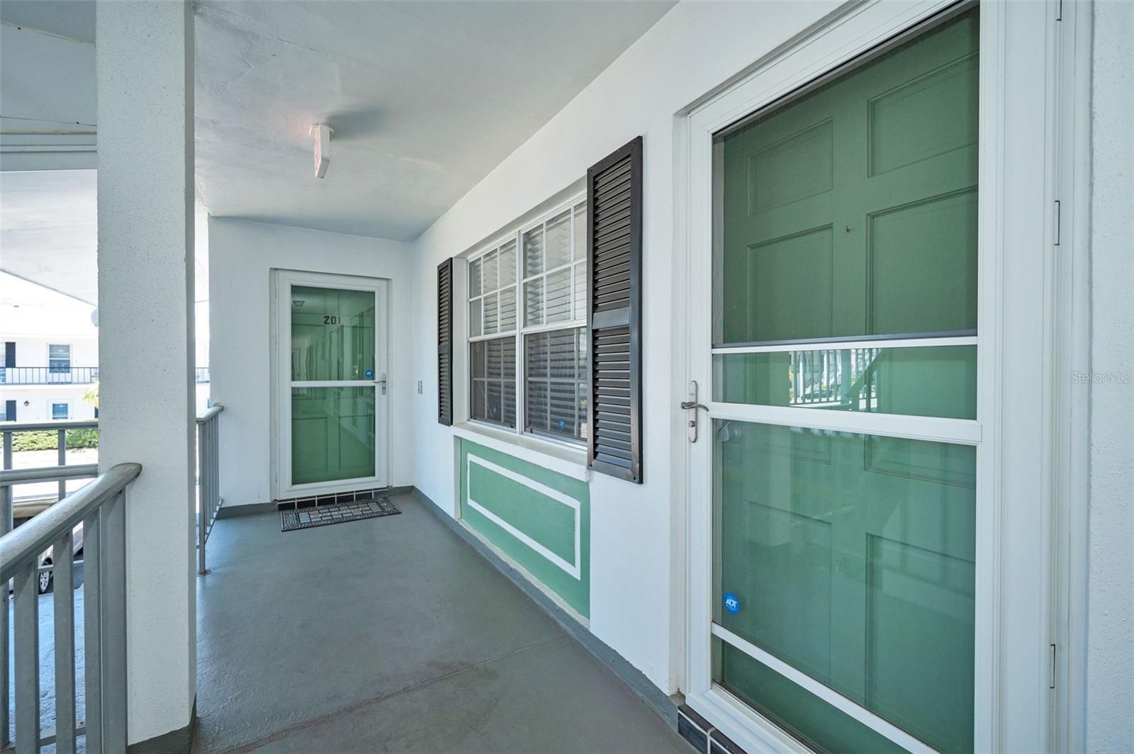 200 GLENNES LN #201