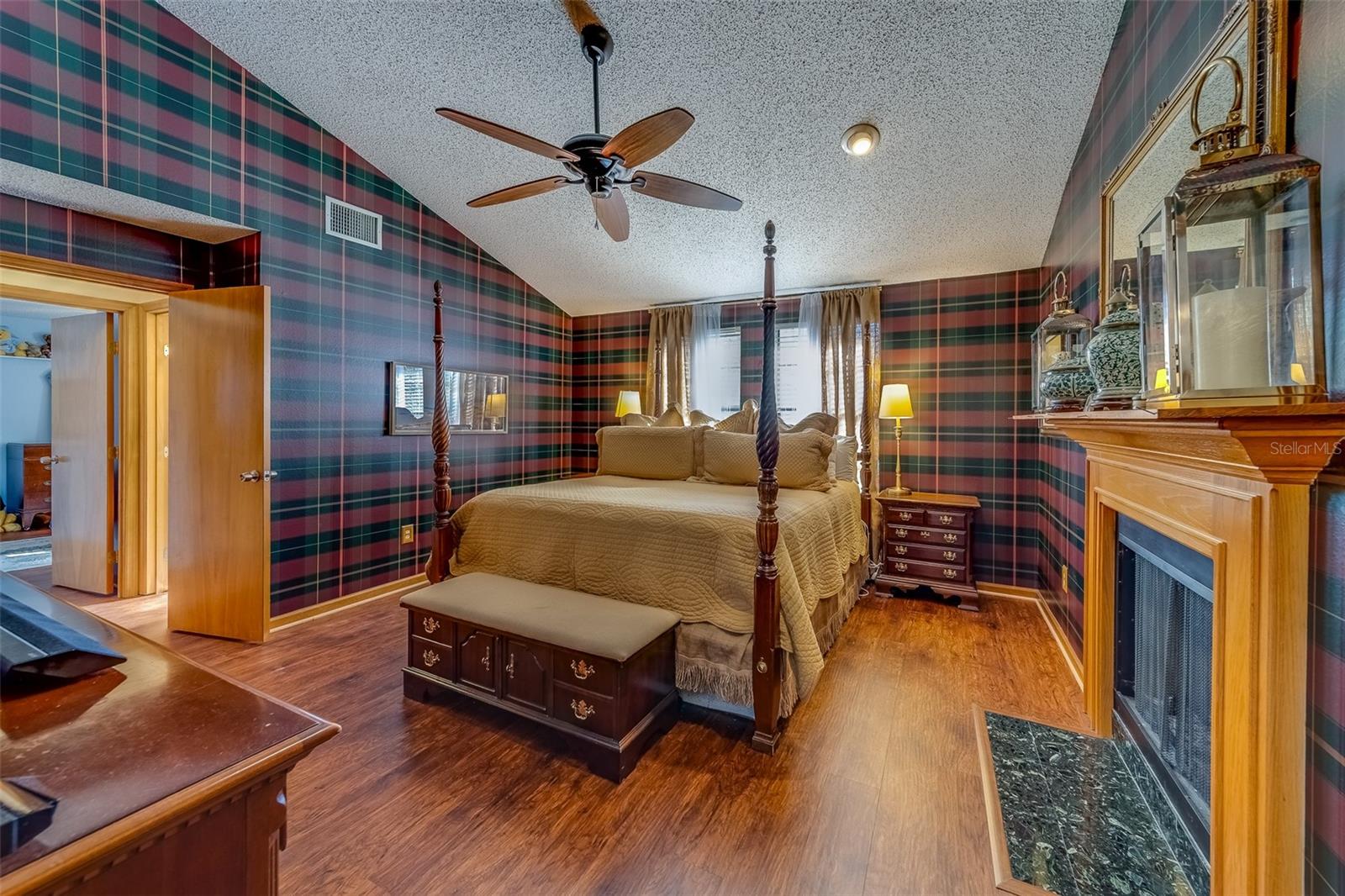 1439 WETHERINGTON WAY