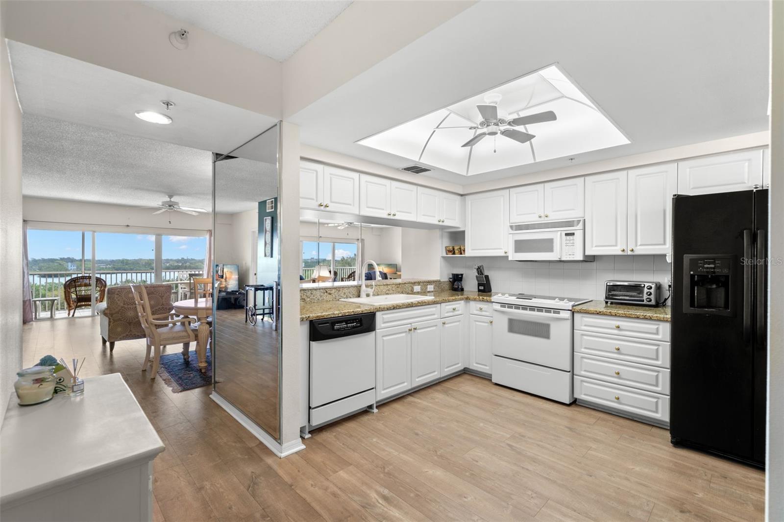 6475 SHORELINE DR #5403