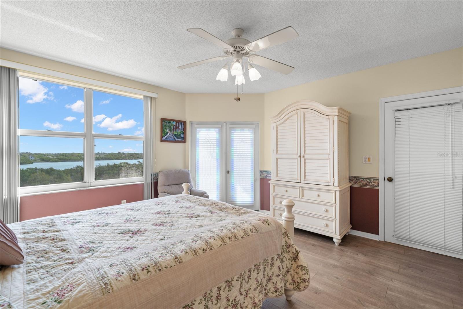 6475 SHORELINE DR #5403