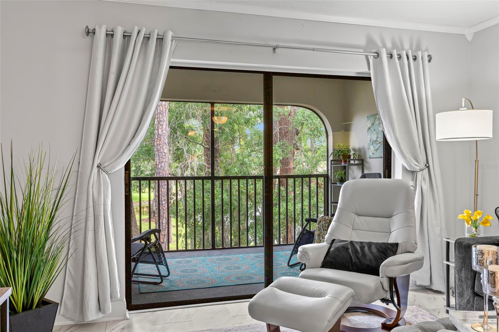 3399 MERMOOR DR #301