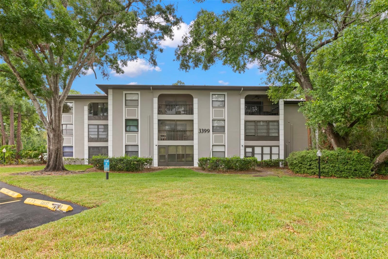 3399 MERMOOR DR #301