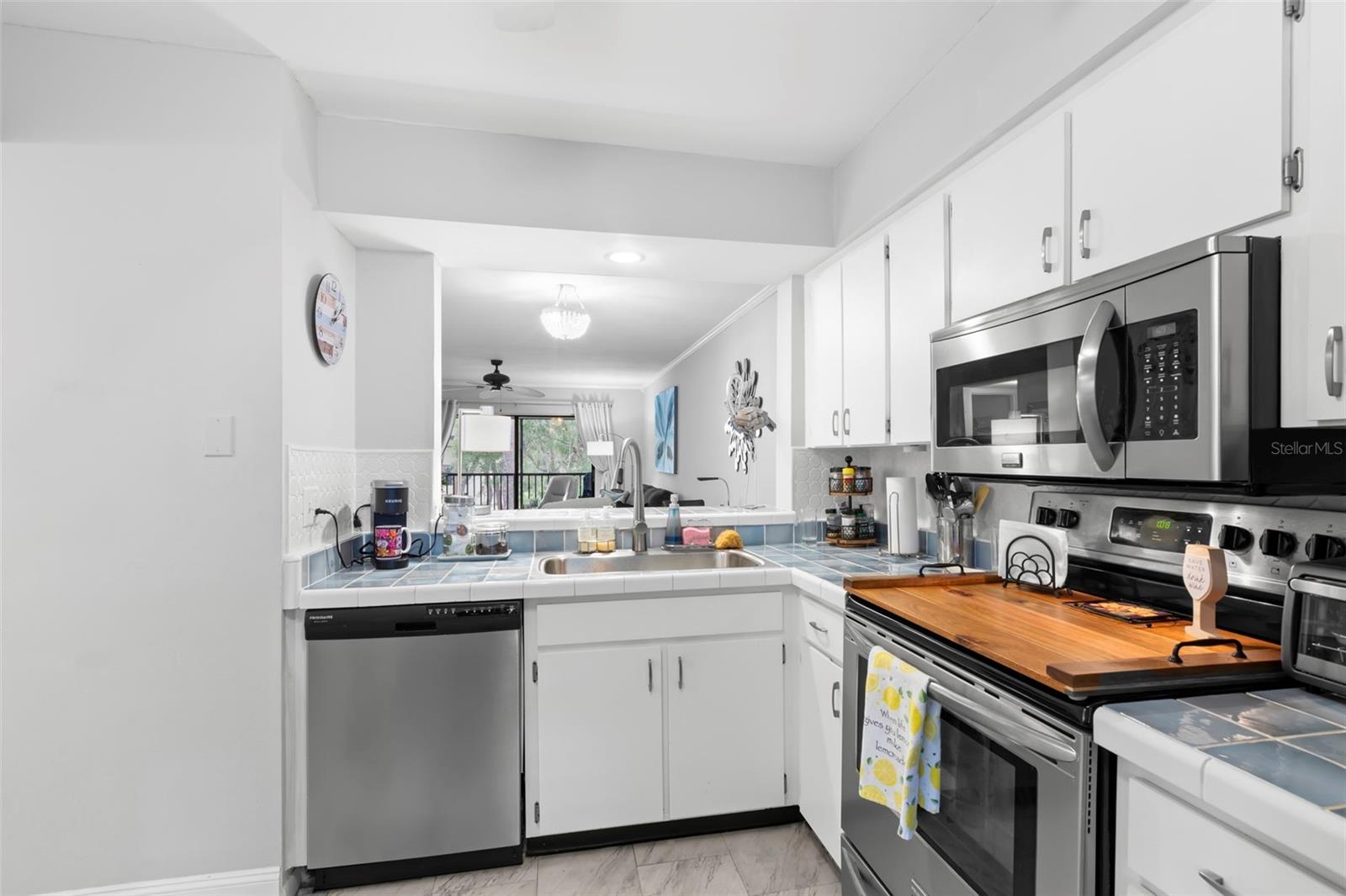 3399 MERMOOR DR #301