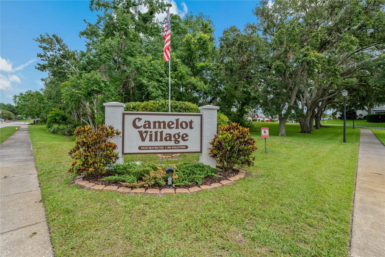1401 CAMELOT CT