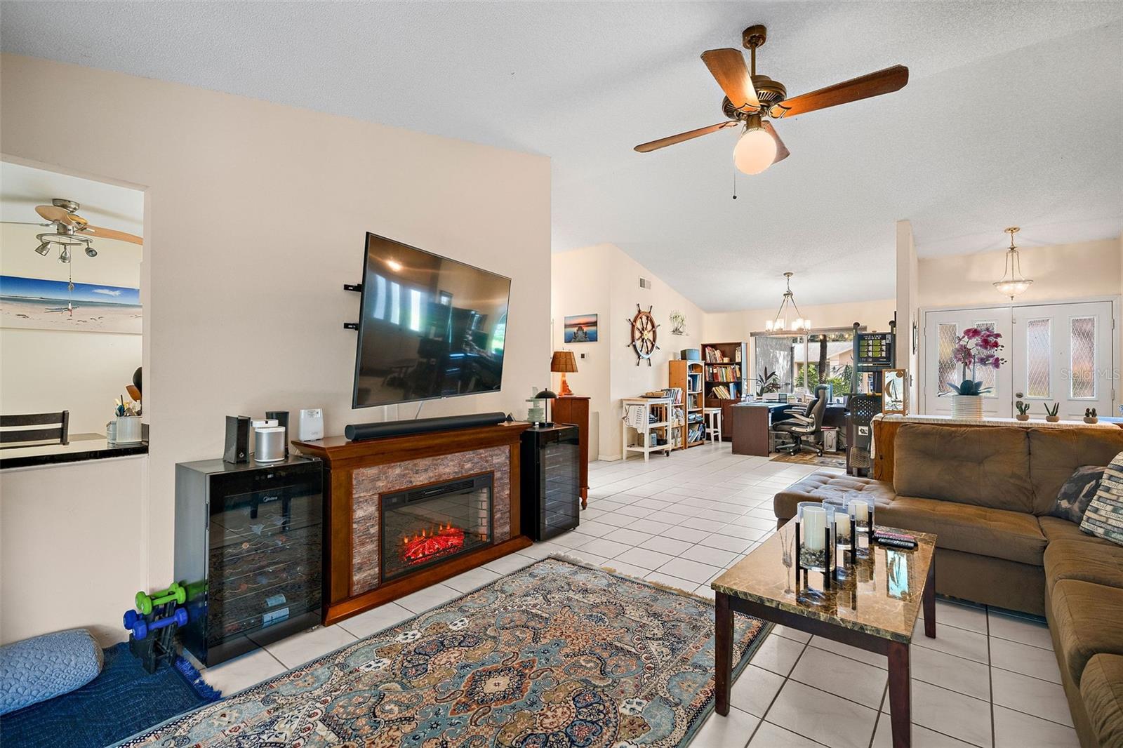 2161 CYPRESS POINT DR N