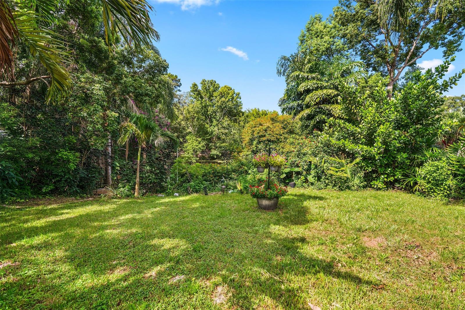 2161 CYPRESS POINT DR N