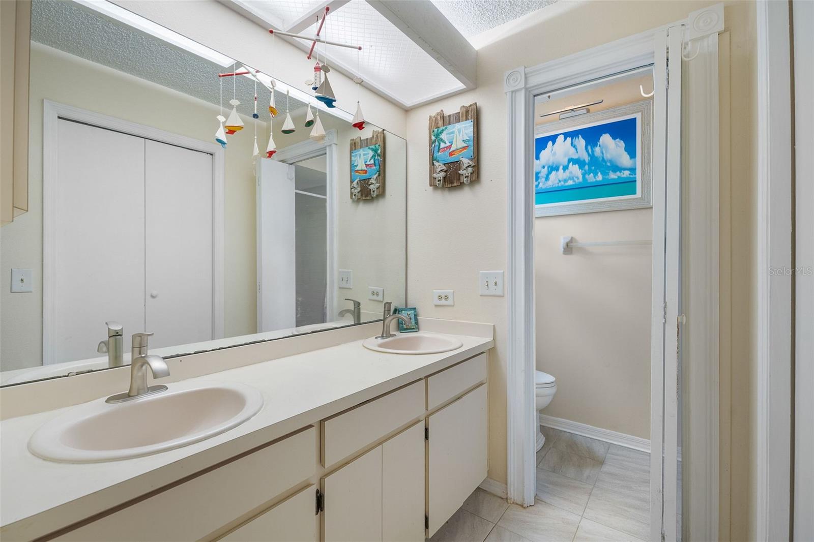 2161 CYPRESS POINT DR N