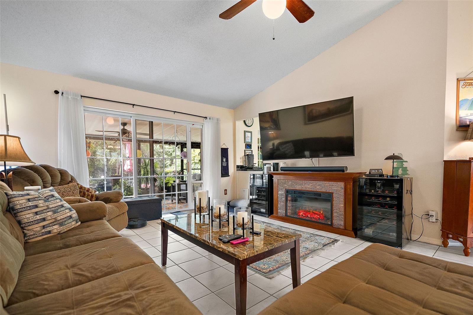 2161 CYPRESS POINT DR N