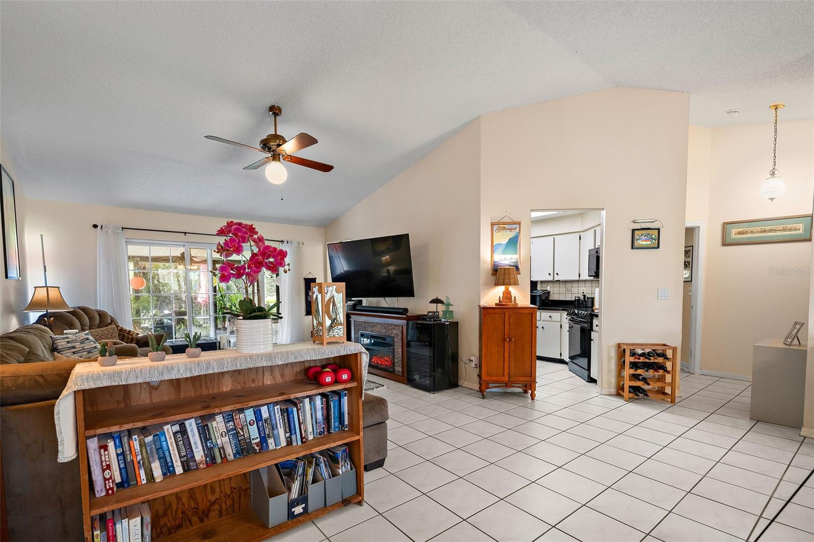 2161 CYPRESS POINT DR N