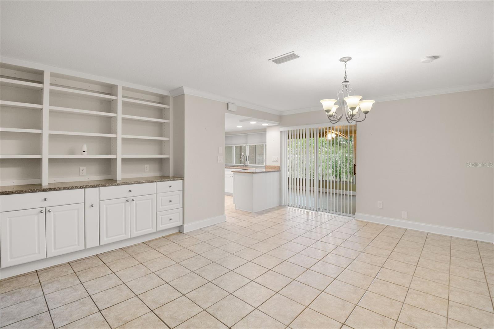 8054 BAYSHORE DR