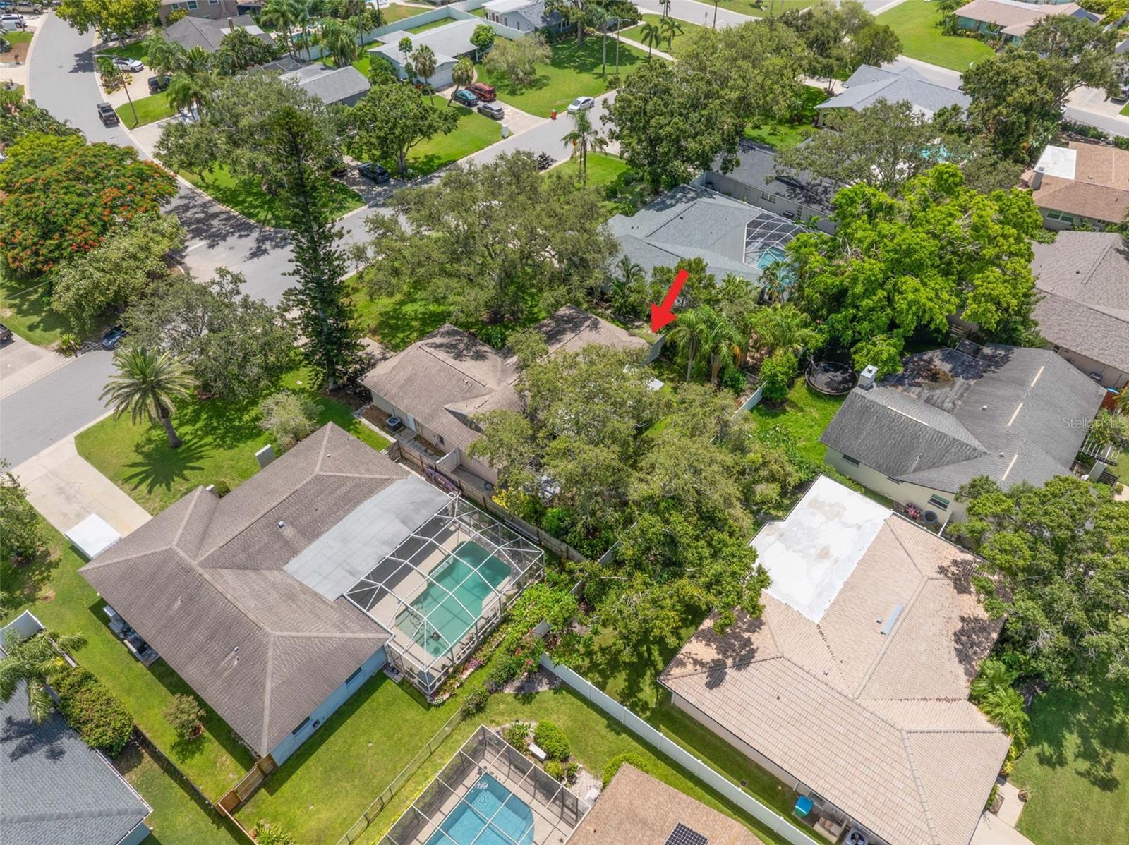 8054 BAYSHORE DR