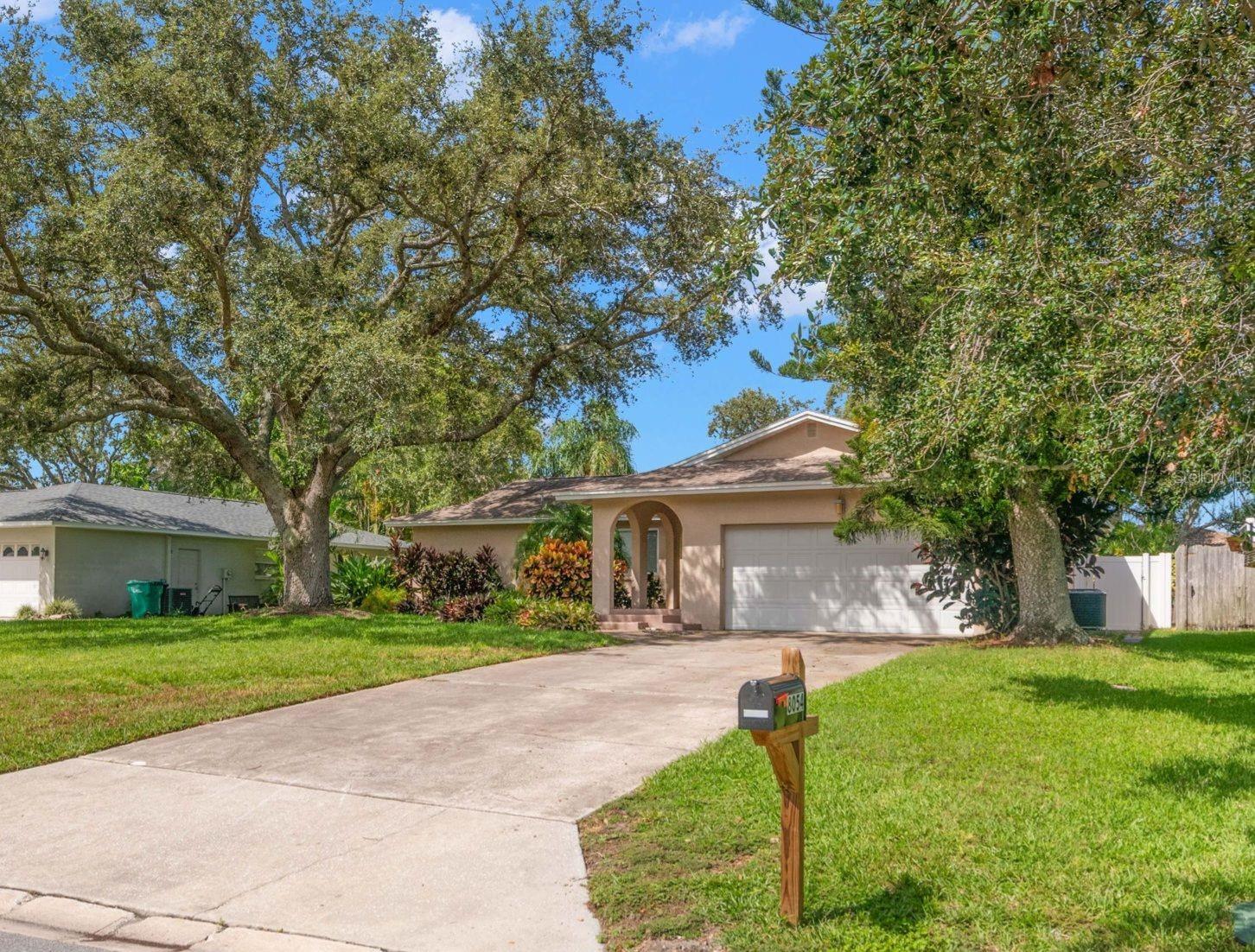 8054 BAYSHORE DR