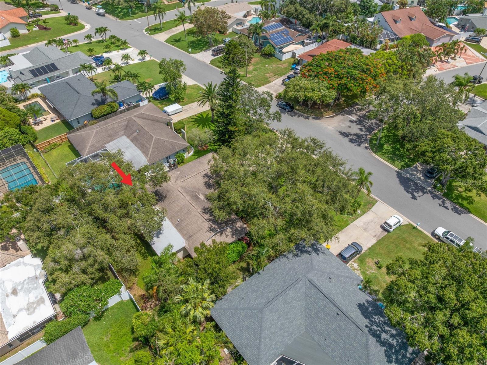 8054 BAYSHORE DR