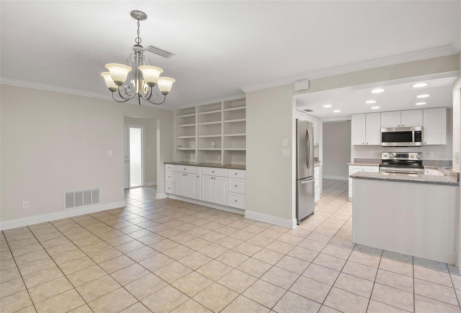 8054 BAYSHORE DR