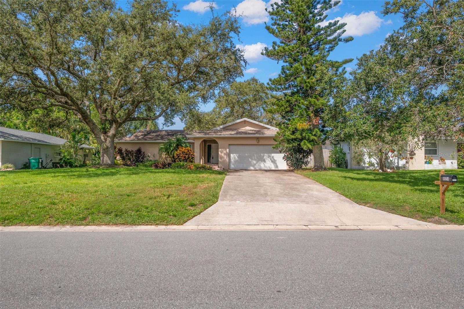8054 BAYSHORE DR