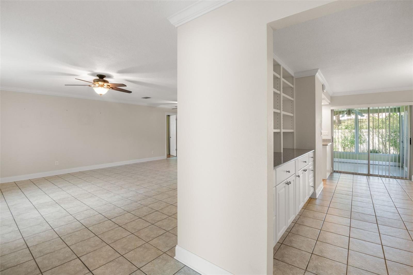 8054 BAYSHORE DR