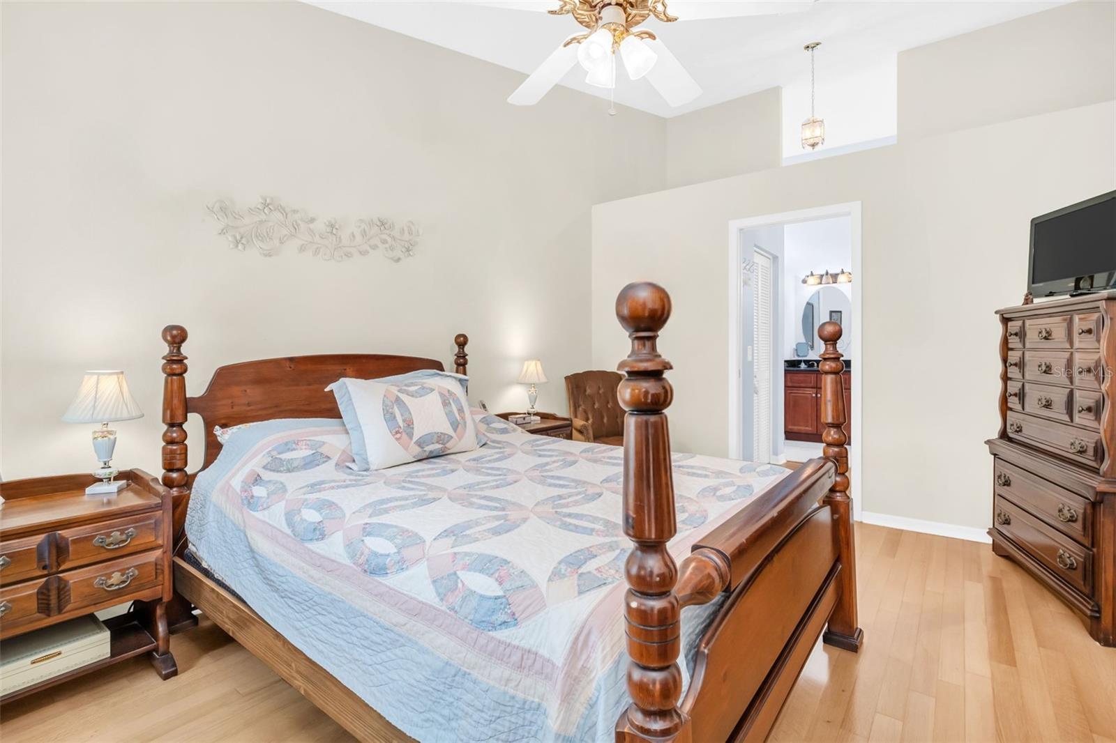 1600 HIGHLAND CLUB LN