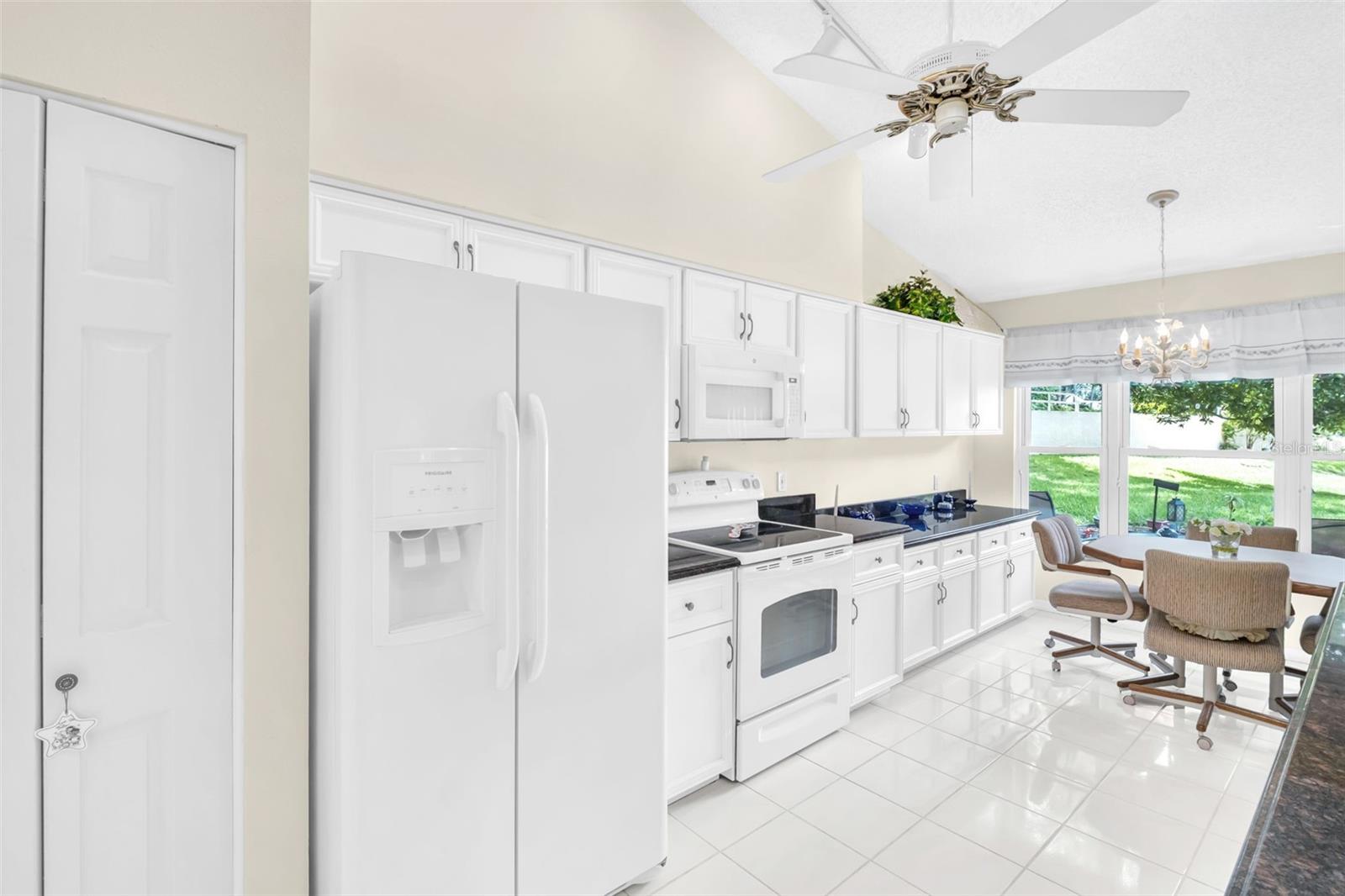 1600 HIGHLAND CLUB LN